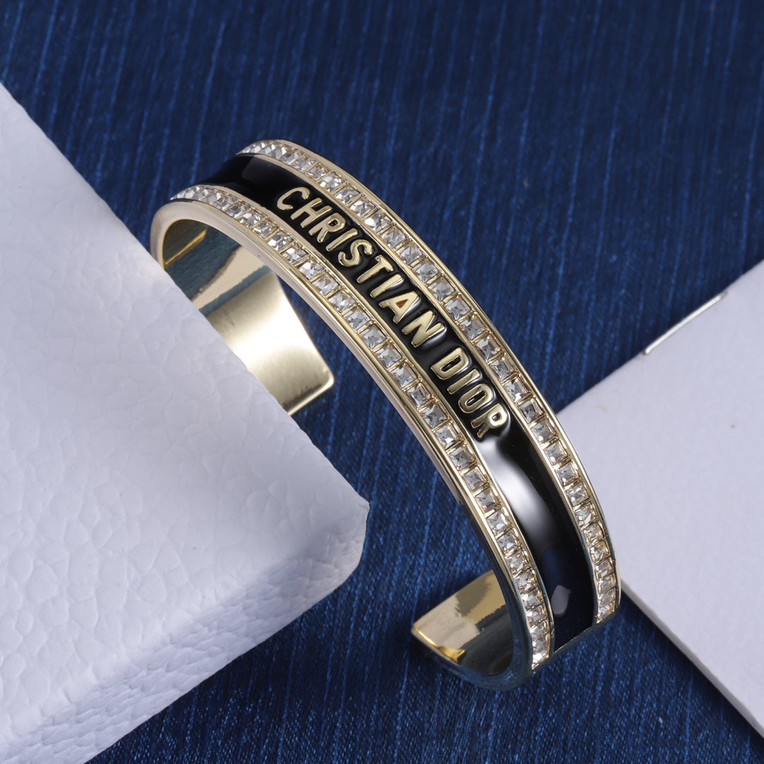 Cd Bangle