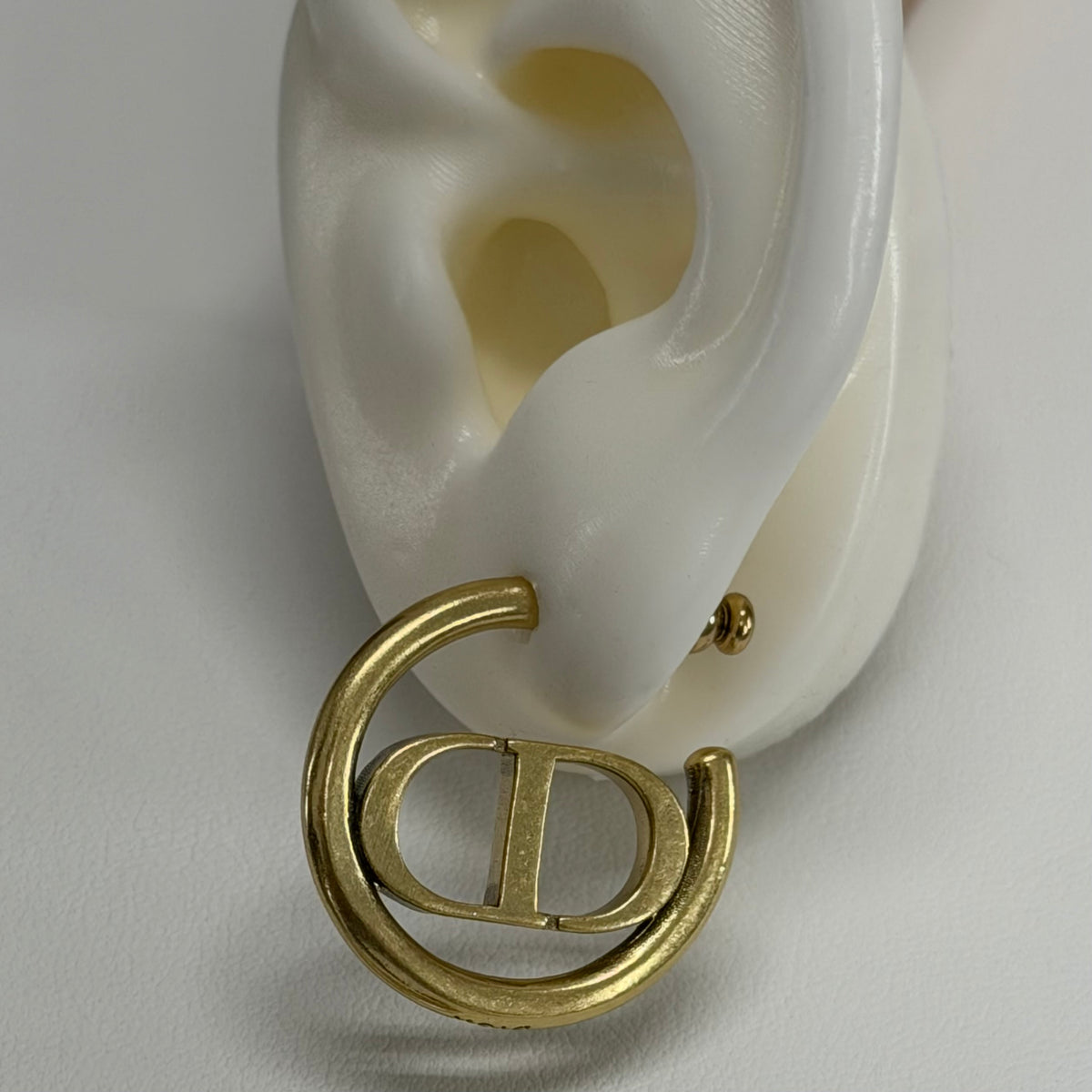 Dinora Vintage Hoop