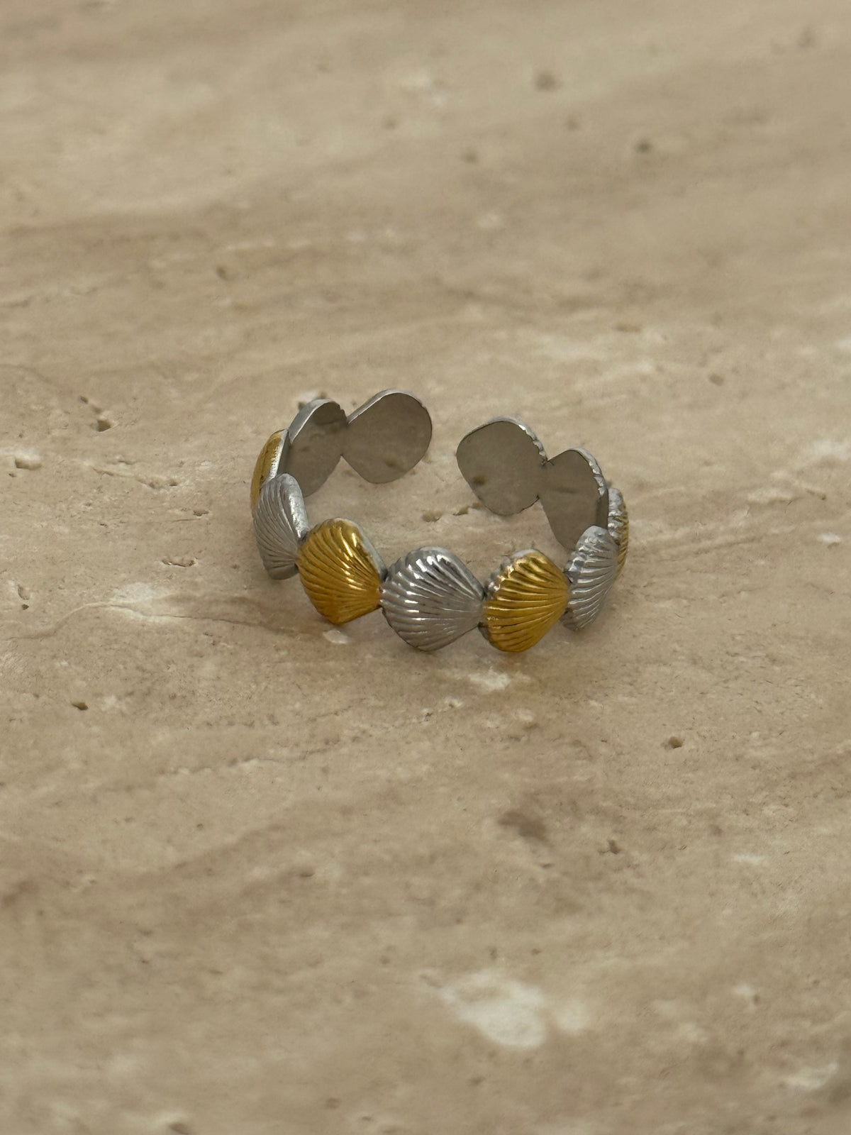 Shell Two Tone Ring