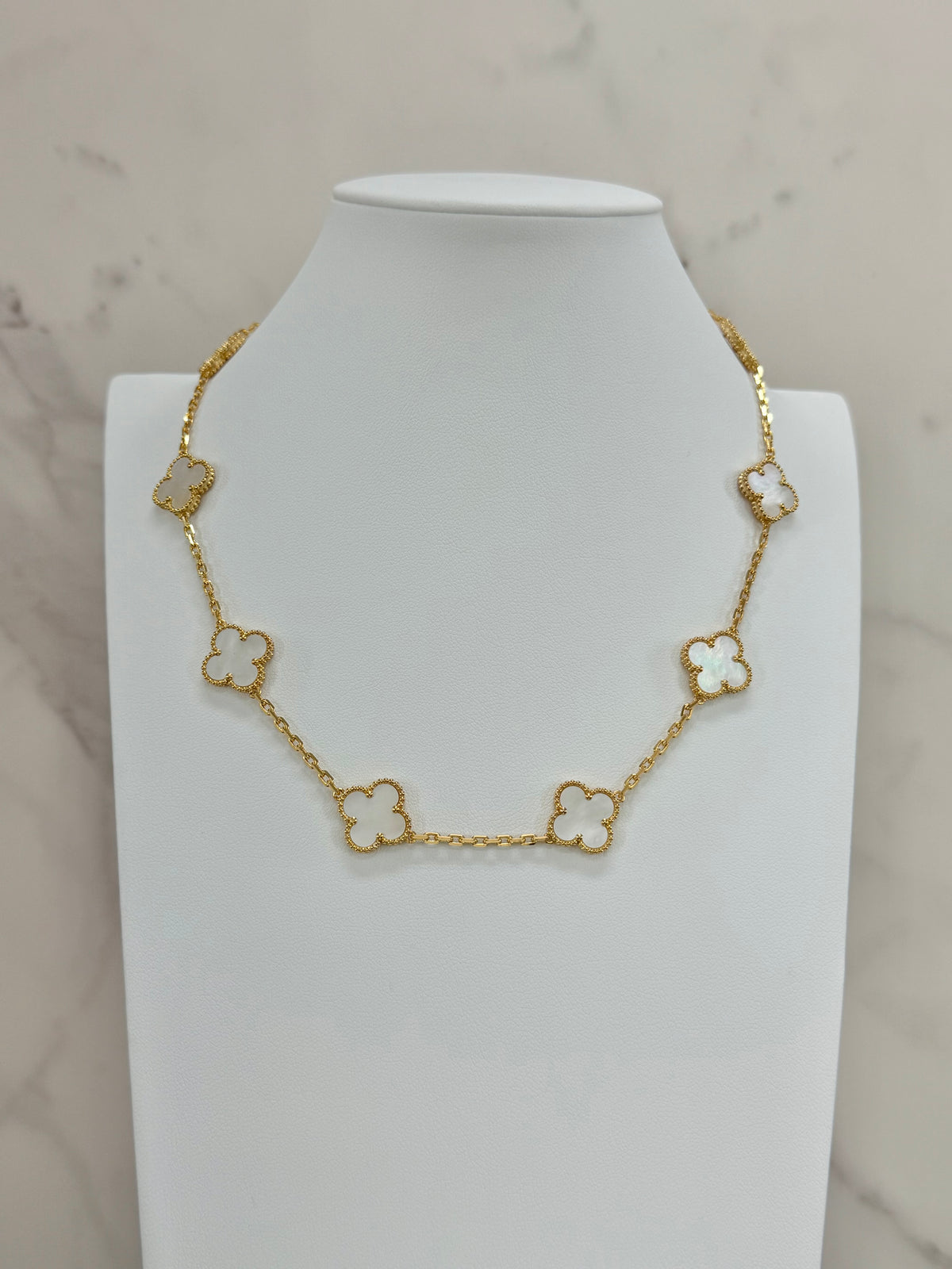 Clover White Necklace