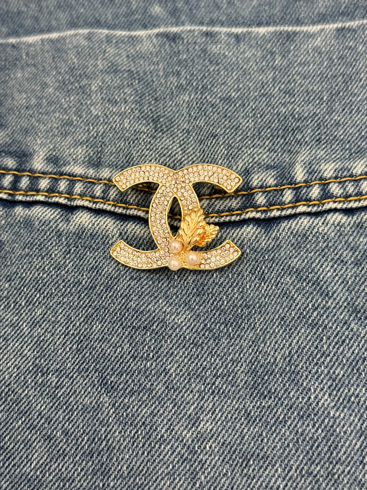 Ceci Gold Brooch