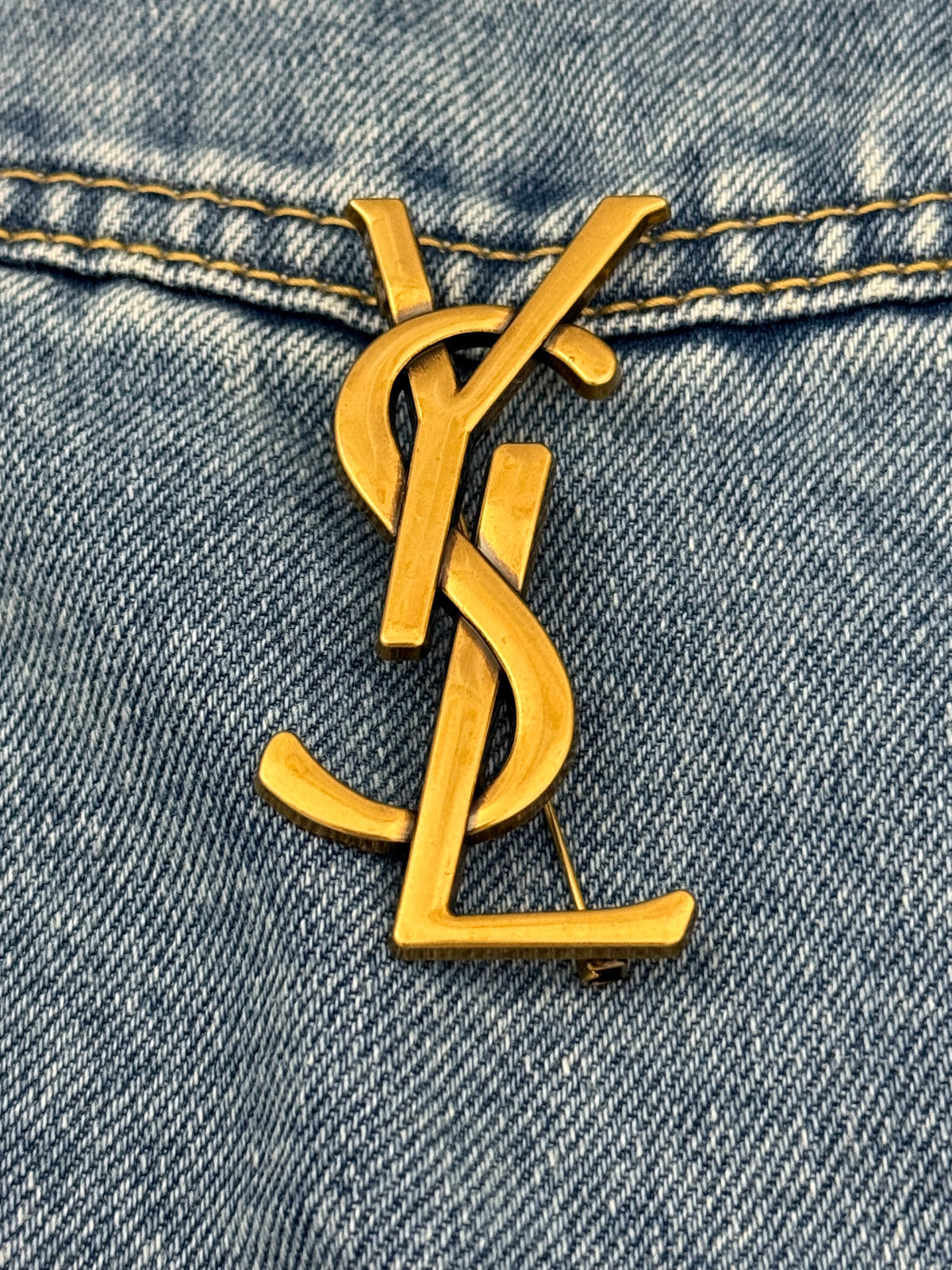 Ys Brooch